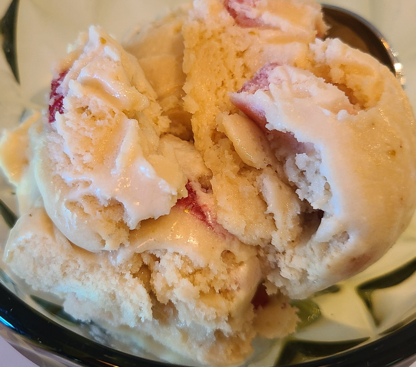 Dairy-Free Strawberry Frozen Dessert, 2 Pints